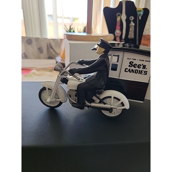 Old Time Home Made See’s Candies Figurine Excellent Condition - Picture 5 of 9